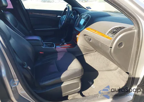 2013 Chrysler 300 Motown из США, поврежденный, VIN 2C3CCAAG1DH735789